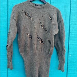 Vintage Escada Women’s Long Pullover Embroidered Long Sleeve Sweatshirt Large 40